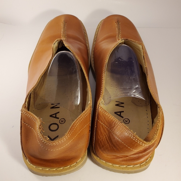 Koan Men's Leather Slip Ons - Picture 5 of 9
